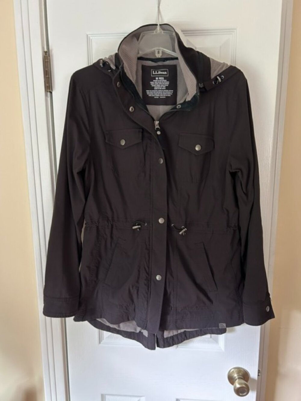 L.L. Bean Women's Black Softshell Jacket - Size Medium